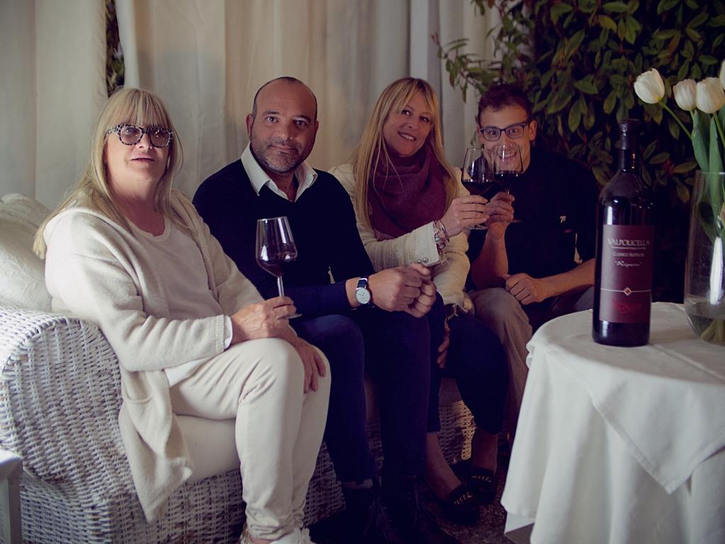 Relais Il Pigno Guest House Affi Bagian luar foto